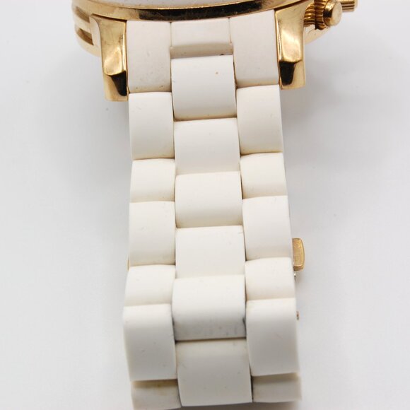 Michael Kors Runway White & Gold Chronograph Quartz Watch MK-5145 (New Battery) - Picture 7 of 8